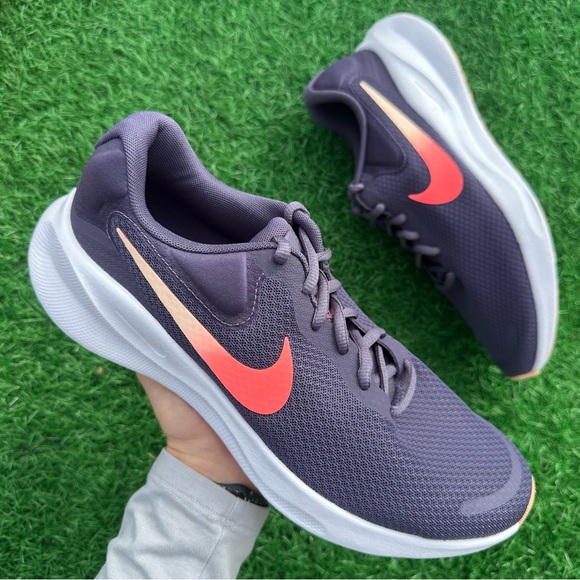 Nike Revolution 7 Dark Raisin / Crimson Tint - White - Picture 12 of 13